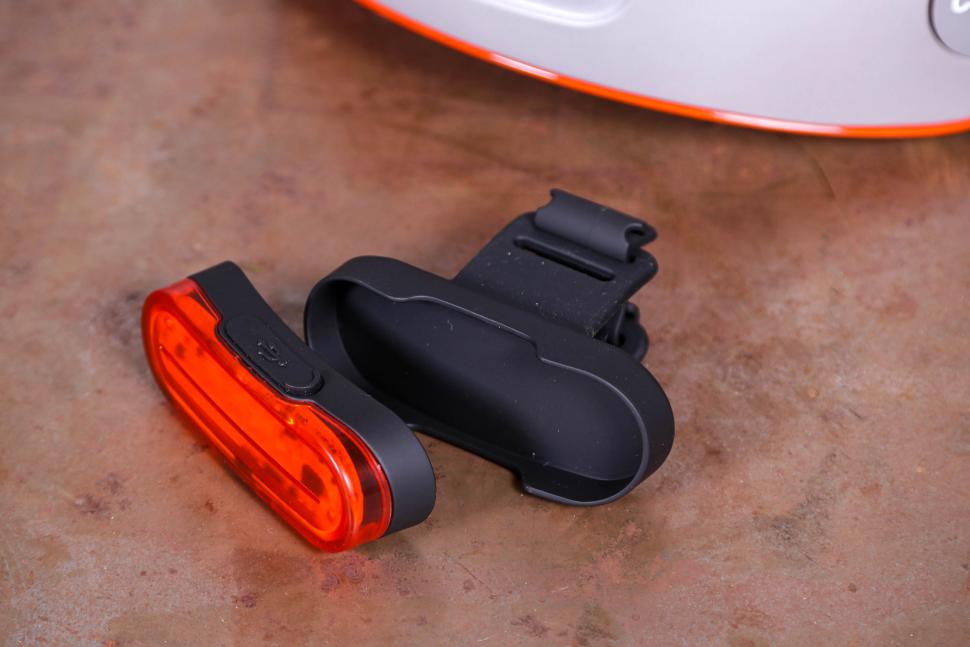 2021 CHPT3 x thousand Barrivell MIPS Helmet - alternative mount.jpg