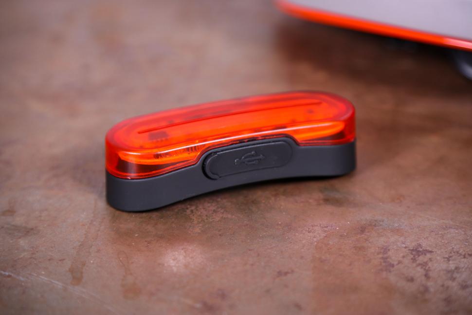 2021 CHPT3 x thousand Barrivell MIPS Helmet - light USB port.jpg