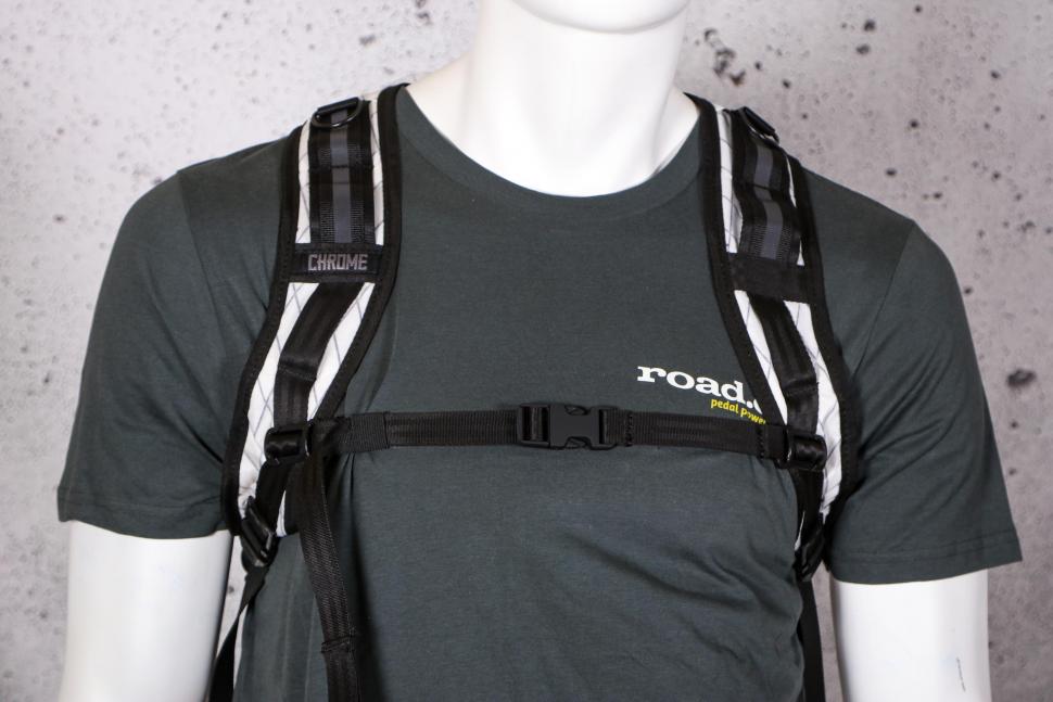 2021 Chrome Tensile Ruckpack - straps.jpg