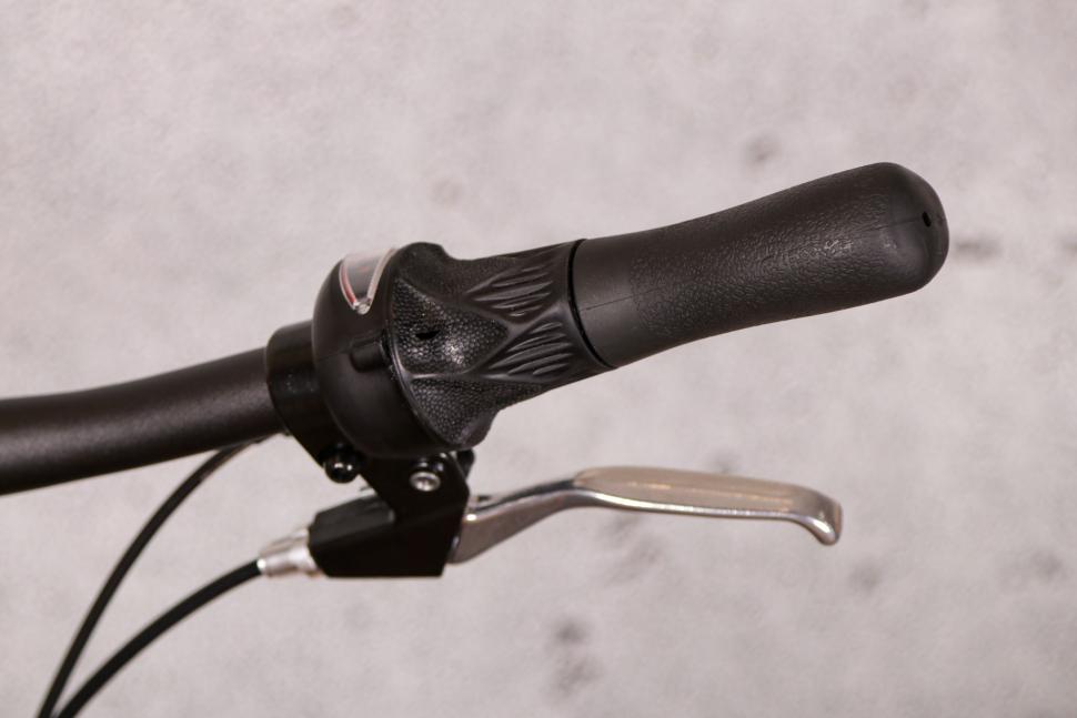 2021 Dahon Hit - shifter.jpg