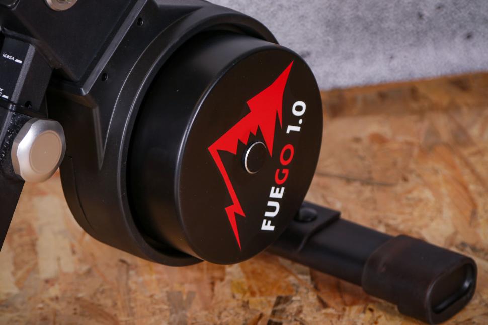 2021 DARE2RIDE FUEGO1.0 Smart Bike Trainer - detail 2.jpg