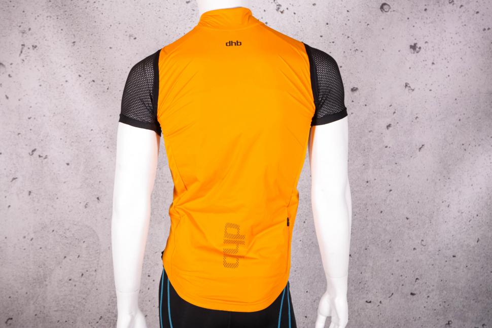 2021 dhb Aeron Rain Defence Gilet - back.jpg