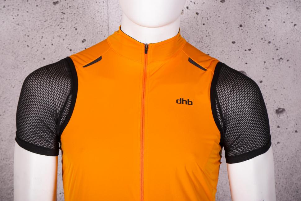 2021 dhb Aeron Rain Defence Gilet - chest.jpg