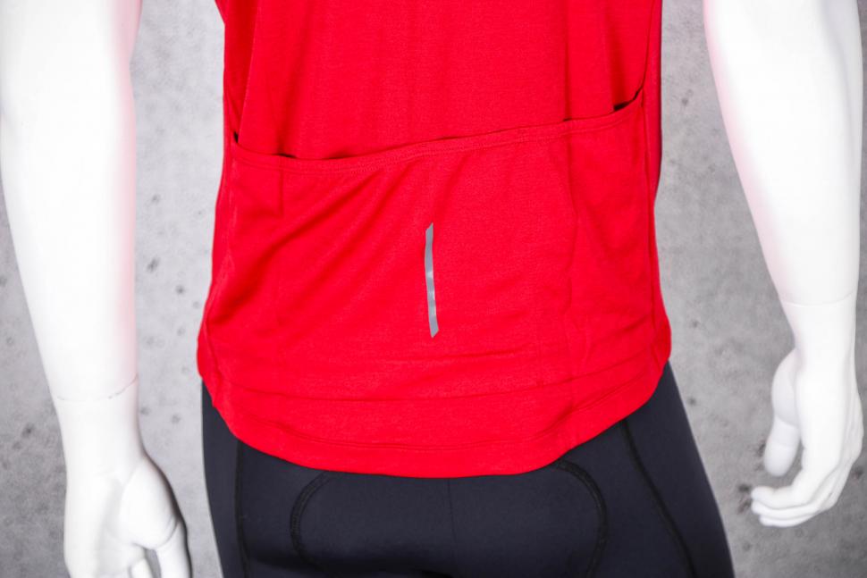 2021 dhb Short Sleeve Jersey - pockets.jpg