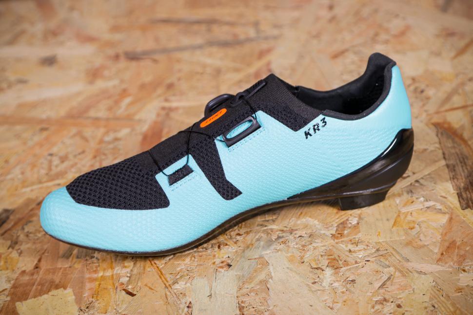 2021 DMT KR3 Knit Road Cycling Shoes - in step.jpg