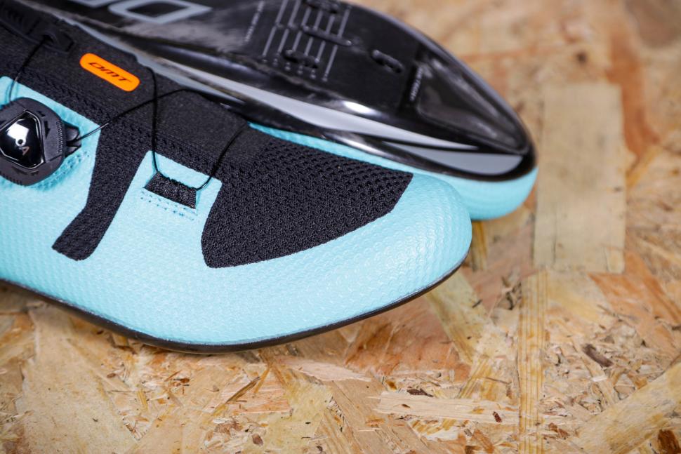 2021 DMT KR3 Knit Road Cycling Shoes - toe.jpg