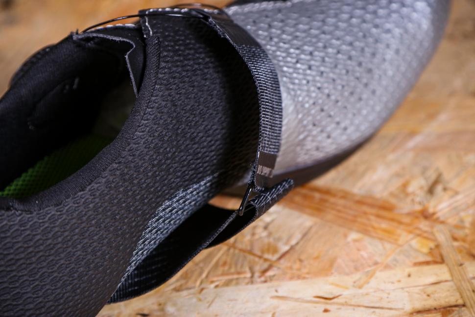 2021 Fizik Vento Stabilita Carbon road shoe - instep strap undone.jpg