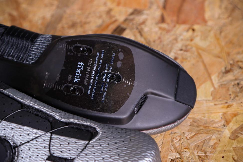 2021 Fizik Vento Stabilita Carbon road shoe - sole toe.jpg