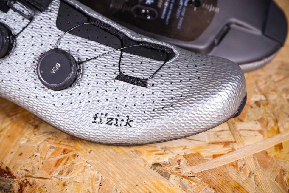 2021 Fizik Vento Stabilita Carbon road shoe - toe.jpg