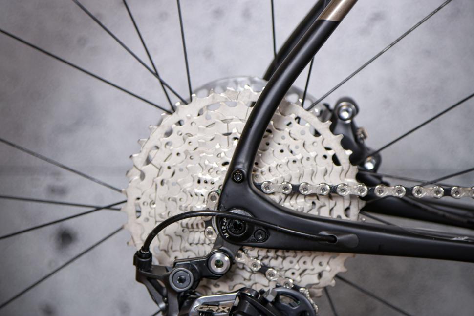 2021 Fuji Jari Carbon 1.3 - cassette.jpg