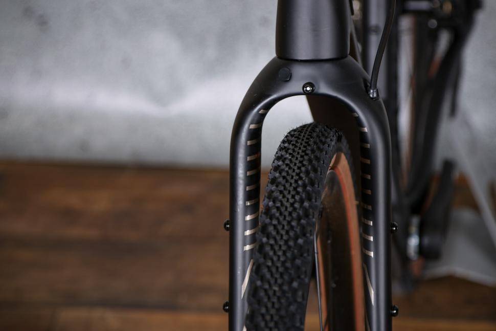 2021 Fuji Jari Carbon 1.3 - clearance.jpg