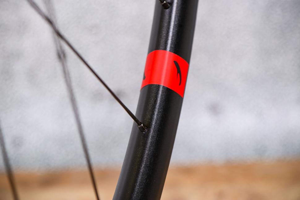 2021 Fulcrum Racing 5 Disc Brake Wheels - spoke nipple.jpg