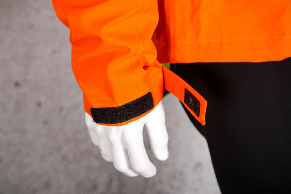 2021 Galibier Courchevel Storm Jacket - cuff velcro.jpg