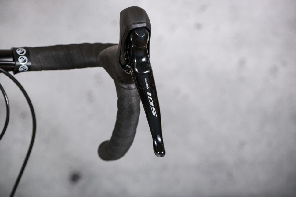 2021 Giant Contend SL 1 Disc - lever.jpg