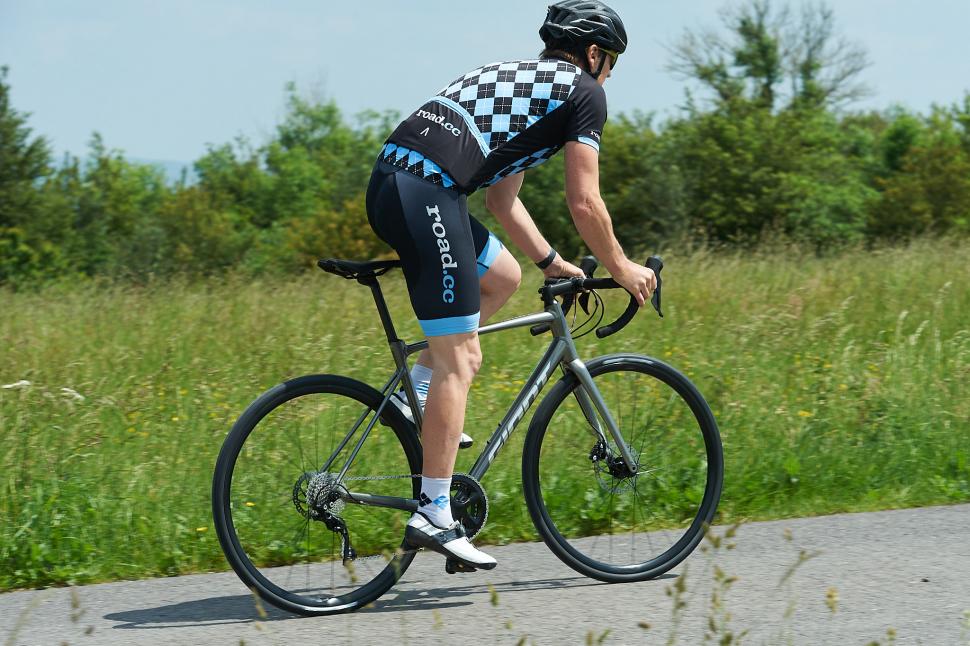 2021 Giant Contend SL 1 Disc - riding 3.jpg