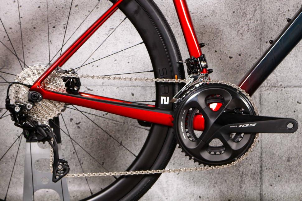 2021 Giant Defy Advanced Pro 3 - drive train.jpg