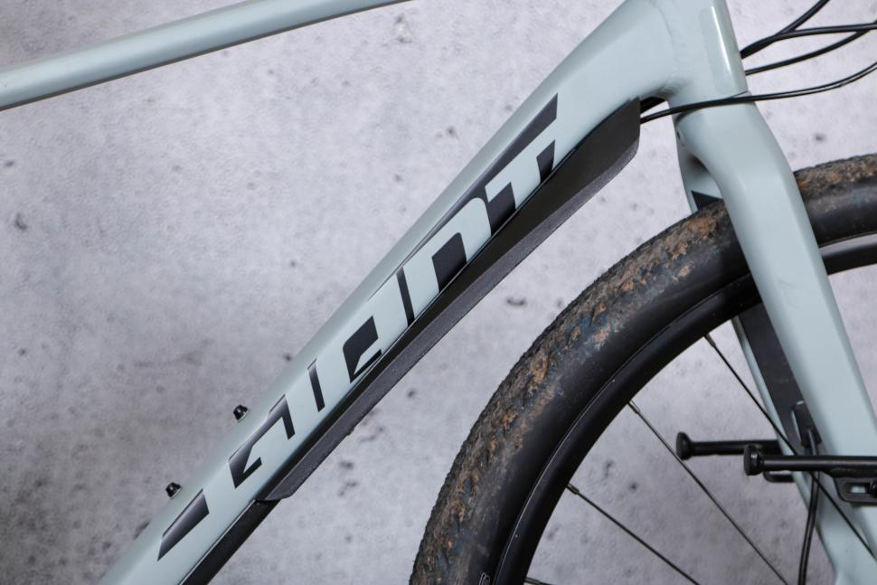 2021 Giant ToughRoad SLR 1 - down tube and guard.jpg