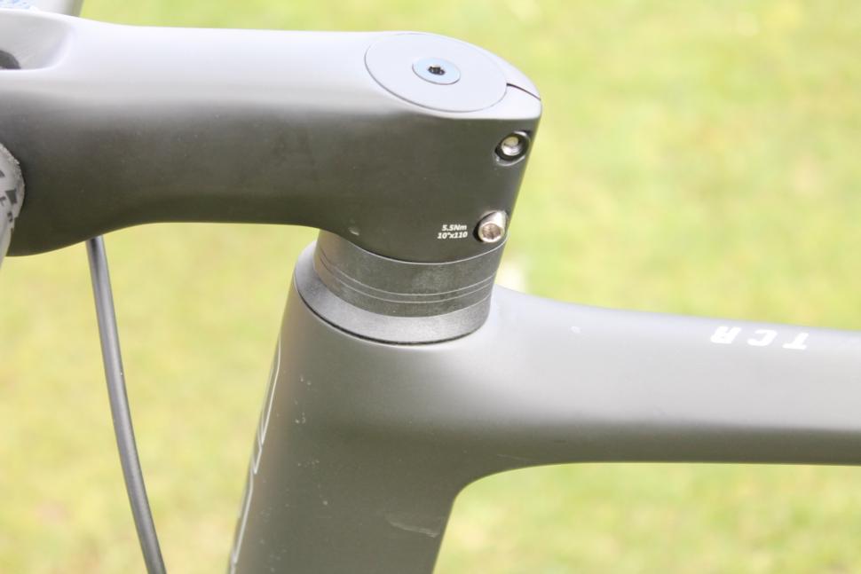 2021 Giant TRC Advanced SL 0 Disc spacers - 1.jpg
