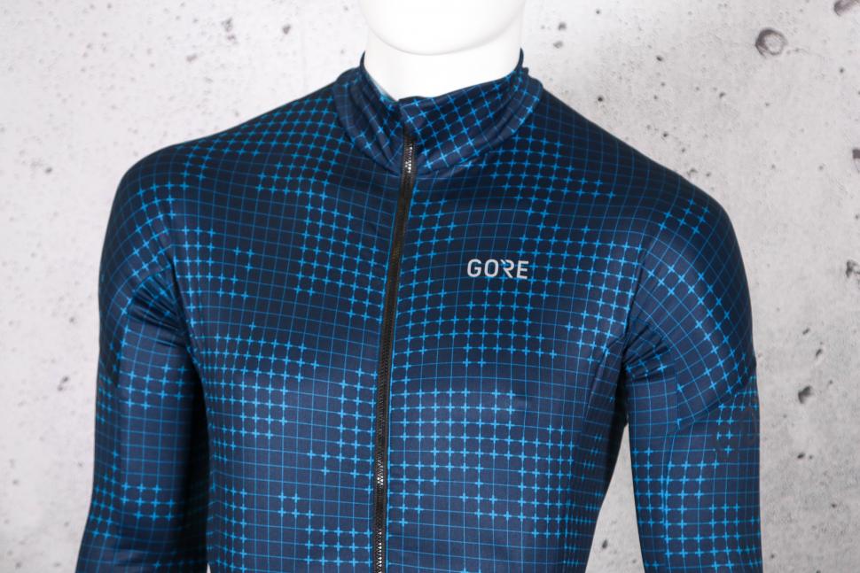 2021 Gore Progress Thermo Grid Camo Jersey Mens - chest.jpg