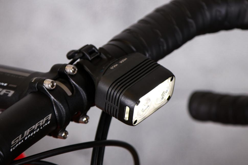 2021 Knog Blinder Road 600 Front Light.jpg