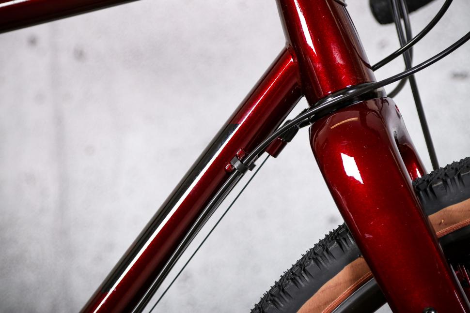 2021 Kona Rove LTD - cable route.jpg