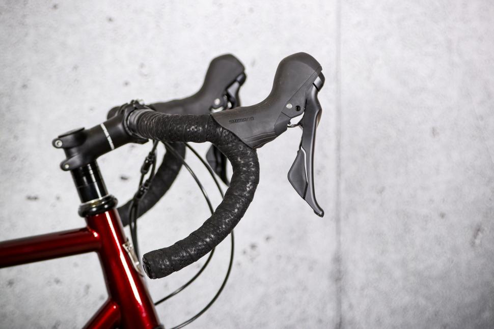 2021 Kona Rove LTD - drop bar and lever.jpg