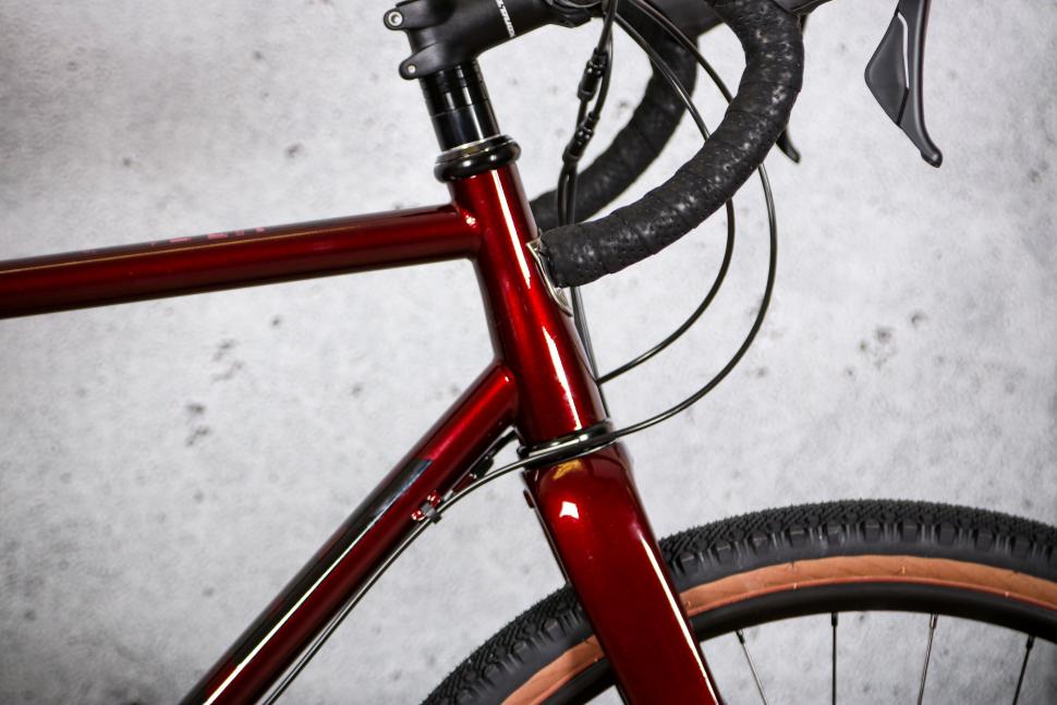 2021 Kona Rove LTD - head tube junction.jpg