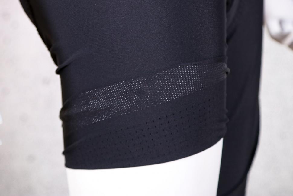2021 Lusso Comfort break Bibshorts - gripper.jpg