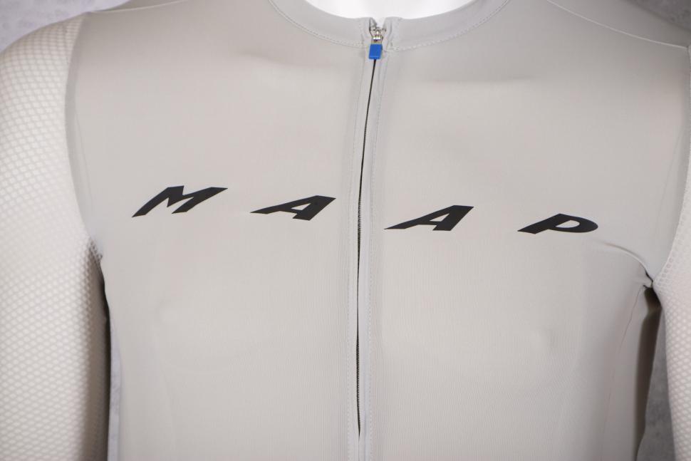 2021 MAAP Evade Pro Base Jersey - chest.jpg