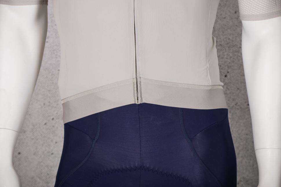 2021 MAAP Evade Pro Base Jersey - hem.jpg