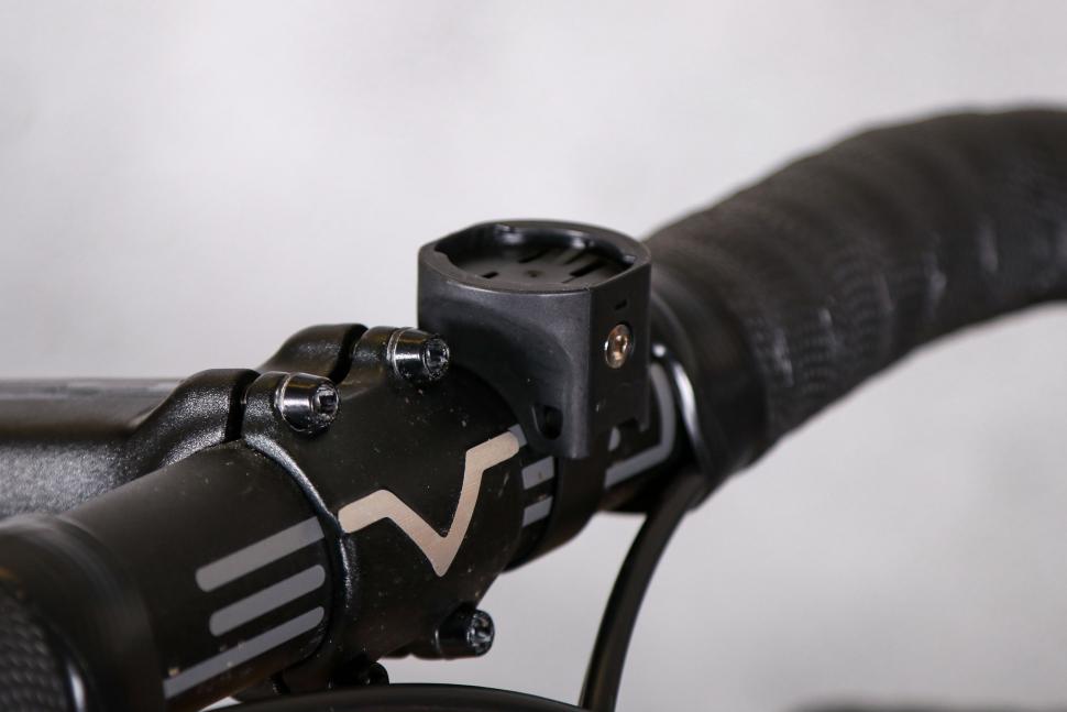 2021 Magicshine RAY 2600 Smart Remote Bike Light - handlebar mount.jpg