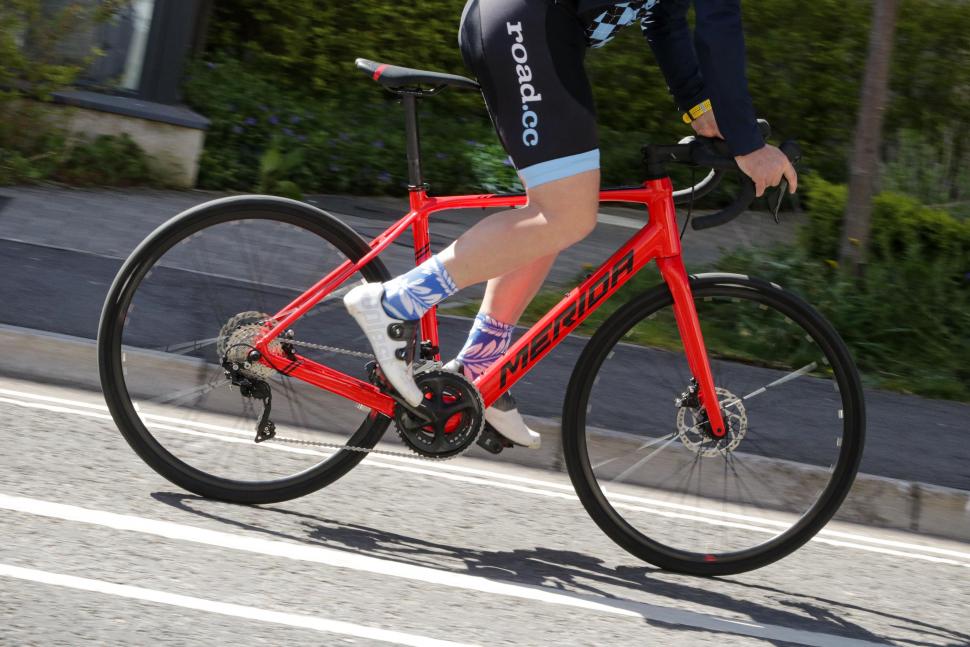 2021 Merida eScultura 400 - riding 3.jpg