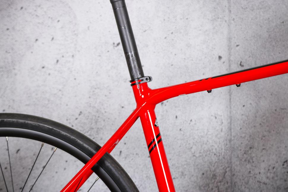 2021 Merida eScultura 400 - seat tube.jpg