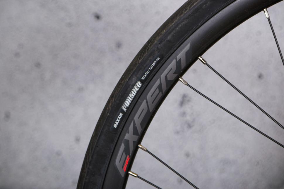 2021 Merida eScultura 400 - tyre.jpg