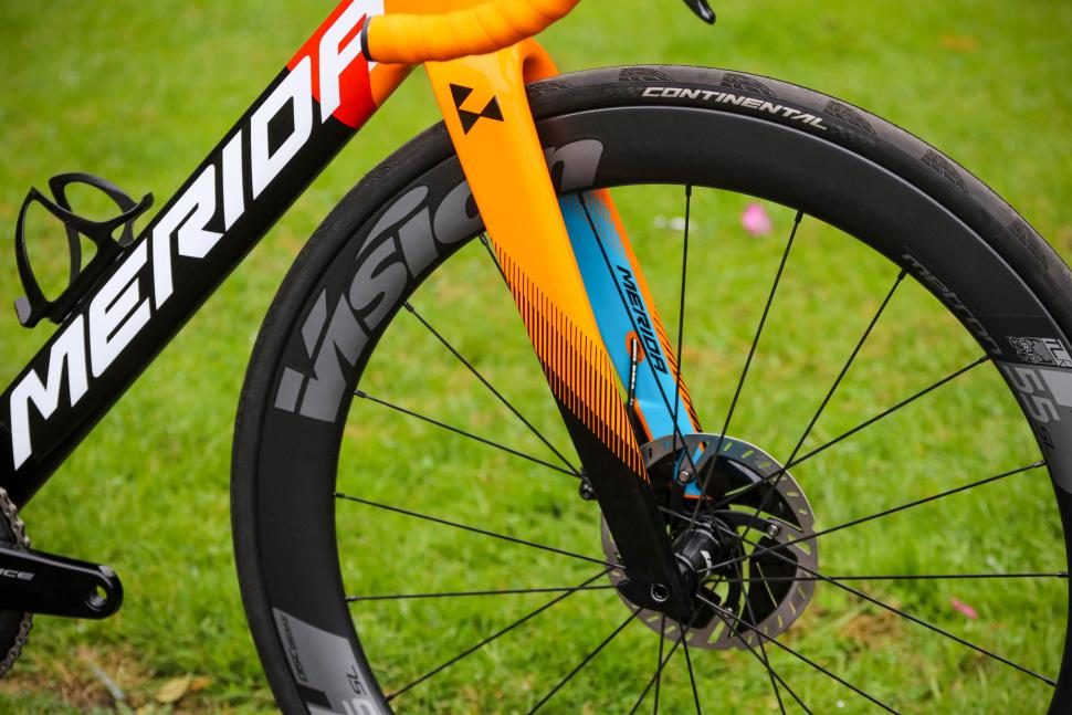 2021 Merida Reacto Disc Team-E - fork 2.jpg