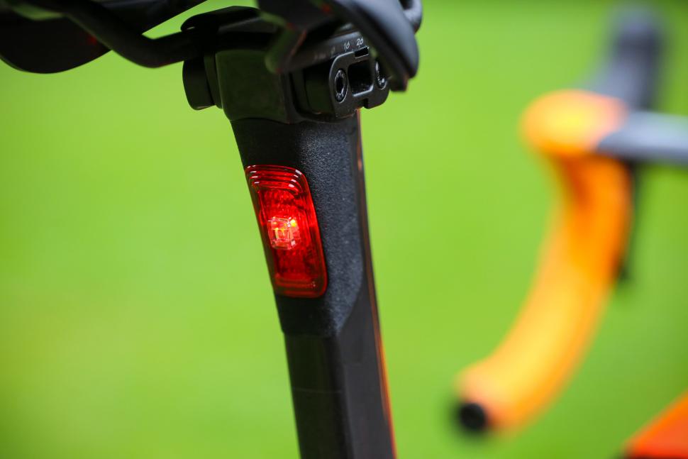 2021 Merida Reacto Disc Team-E - integrated rear light.jpg