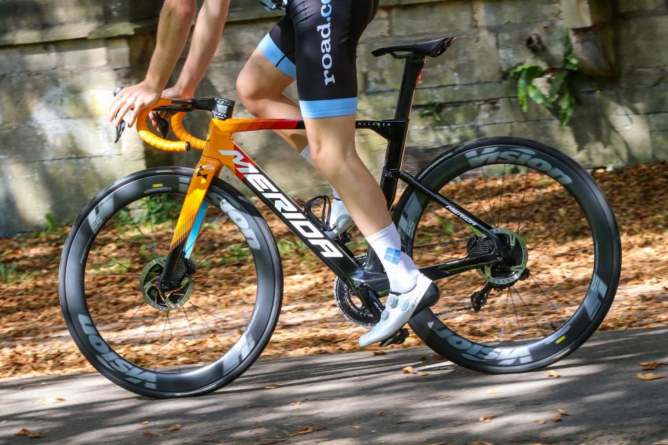 2021 Merida Reacto Disc Team-E - riding 2.jpg