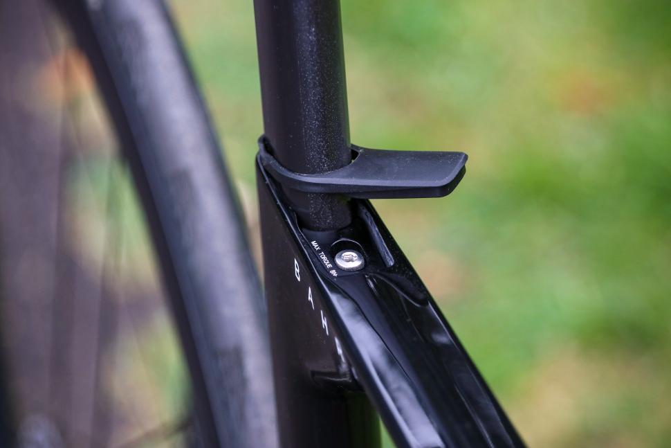 2021 Merida Reacto Disc Team-E - seat post bolt.jpg
