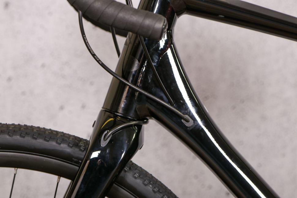 2021 Merida Silex 200 - cable route.jpg