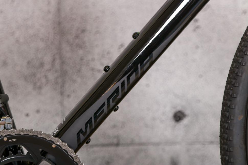 2021 Merida Silex 200 - downtube bosses.jpg