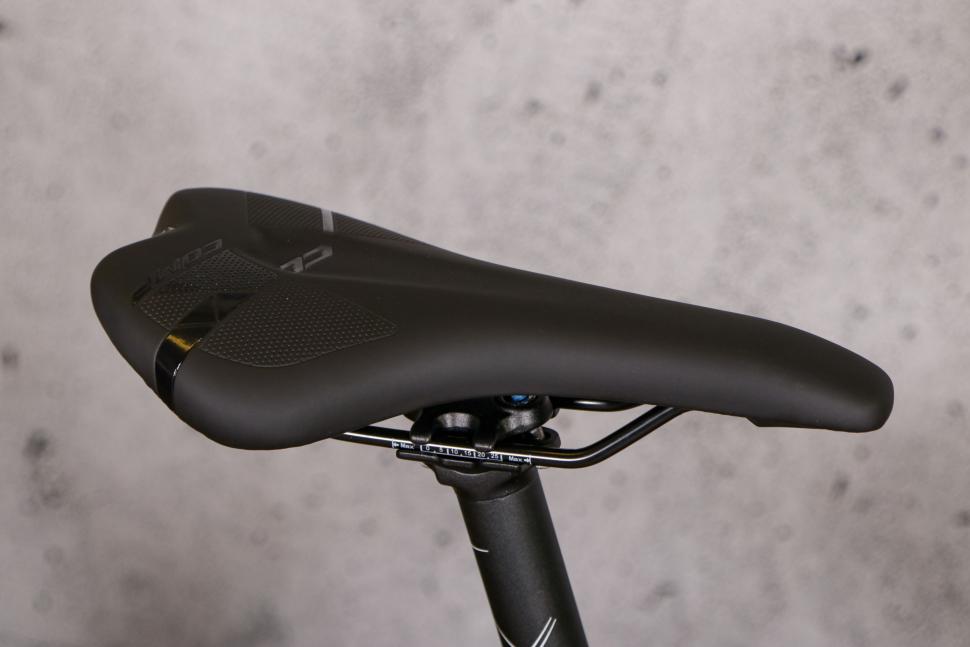 2021 Merida Silex 200 - saddle.jpg