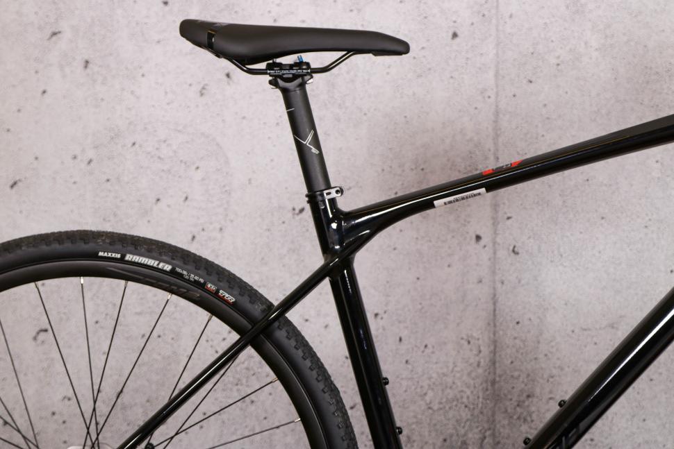 2021 Merida Silex 200 - seat tube junction.jpg