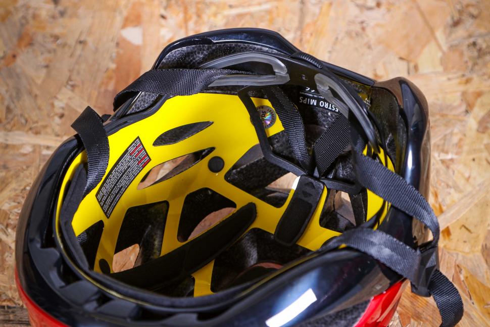 2021 Met Estro MIPS road cycling helmet - inside 1.jpg