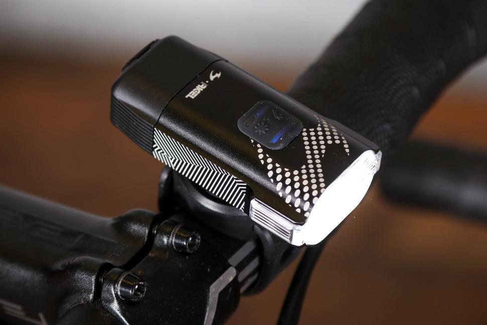 2021 Moon Rigel Rechargeable Front Light - top buttons.jpg