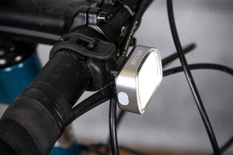 2021 Oxford Ultratorch Cube LED Set - front 2.jpg