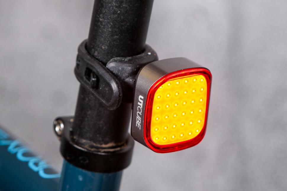2021 Oxford Ultratorch Cube LED Set - rear 1.jpg