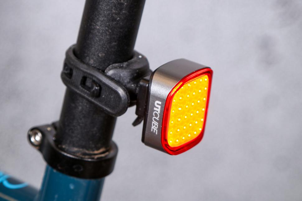 2021 Oxford Ultratorch Cube LED Set - rear 2.jpg