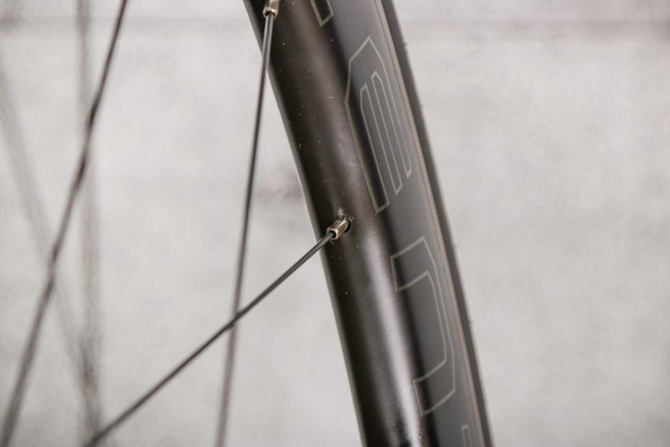 2021 Pacenti Carbon PR50 rim brake wheel set 700c - spoke nipple.jpg