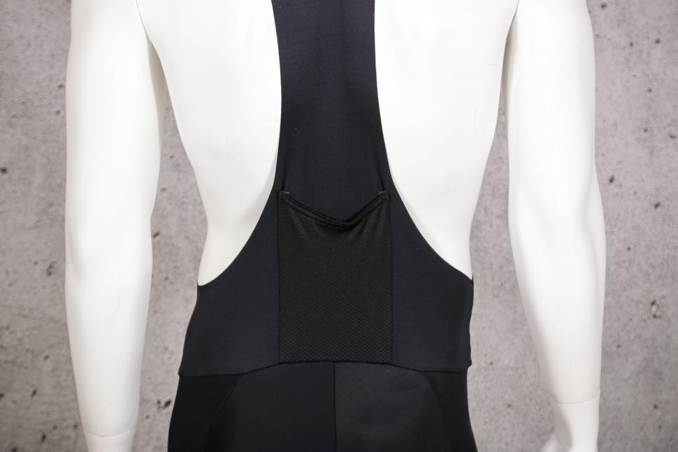 2021 PEARL iZUMi Expedition Bib Short - back pocket.jpg