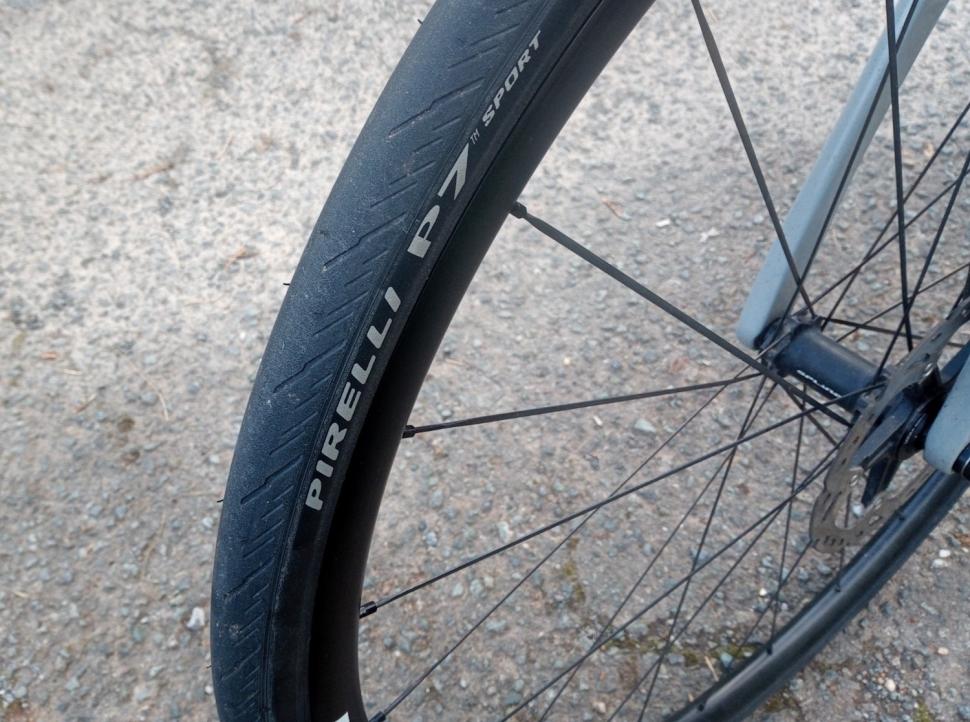 2021 Pirelli P7 Sport rim 2.jpg